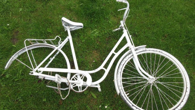 Comment restaurer un cadre de Solex sans abîmer la peinture