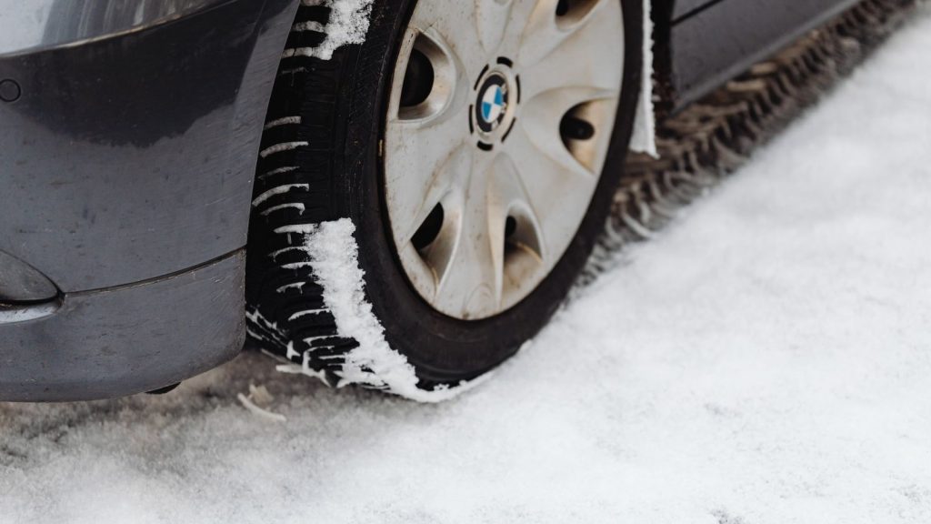 Pneus hiver obligatoires : loi Montagne, 48 départements